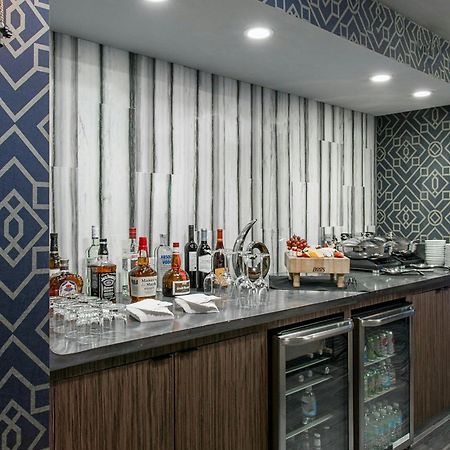 Rochester Airport Marriott Екстериор снимка