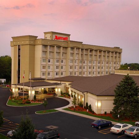 Rochester Airport Marriott Екстериор снимка