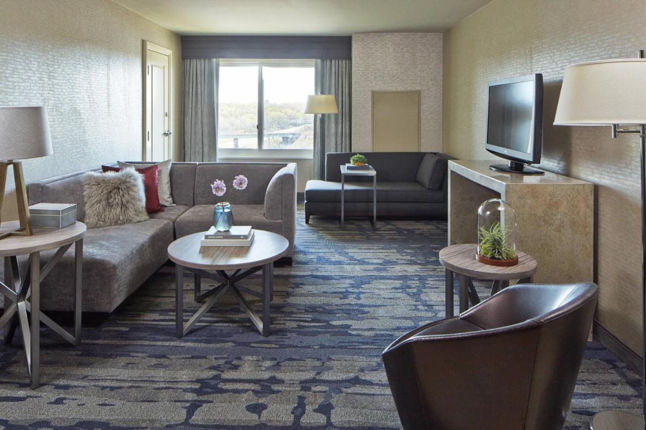 Rochester Airport Marriott Екстериор снимка