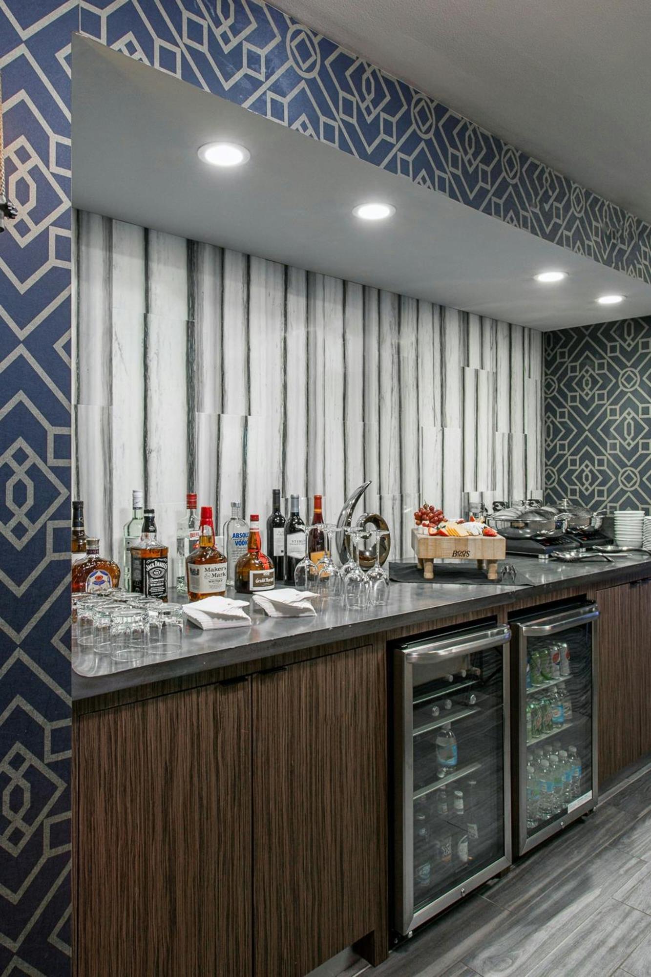 Rochester Airport Marriott Екстериор снимка
