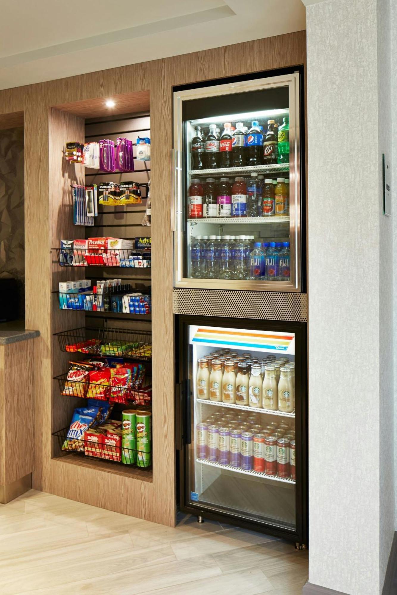 Rochester Airport Marriott Екстериор снимка