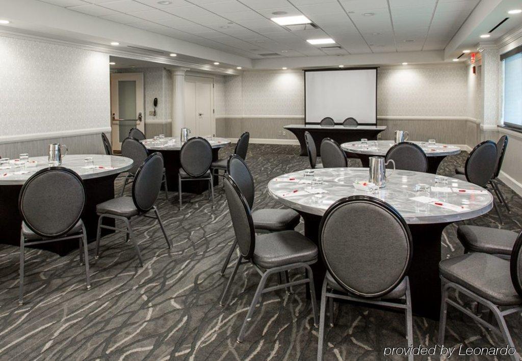 Rochester Airport Marriott Екстериор снимка