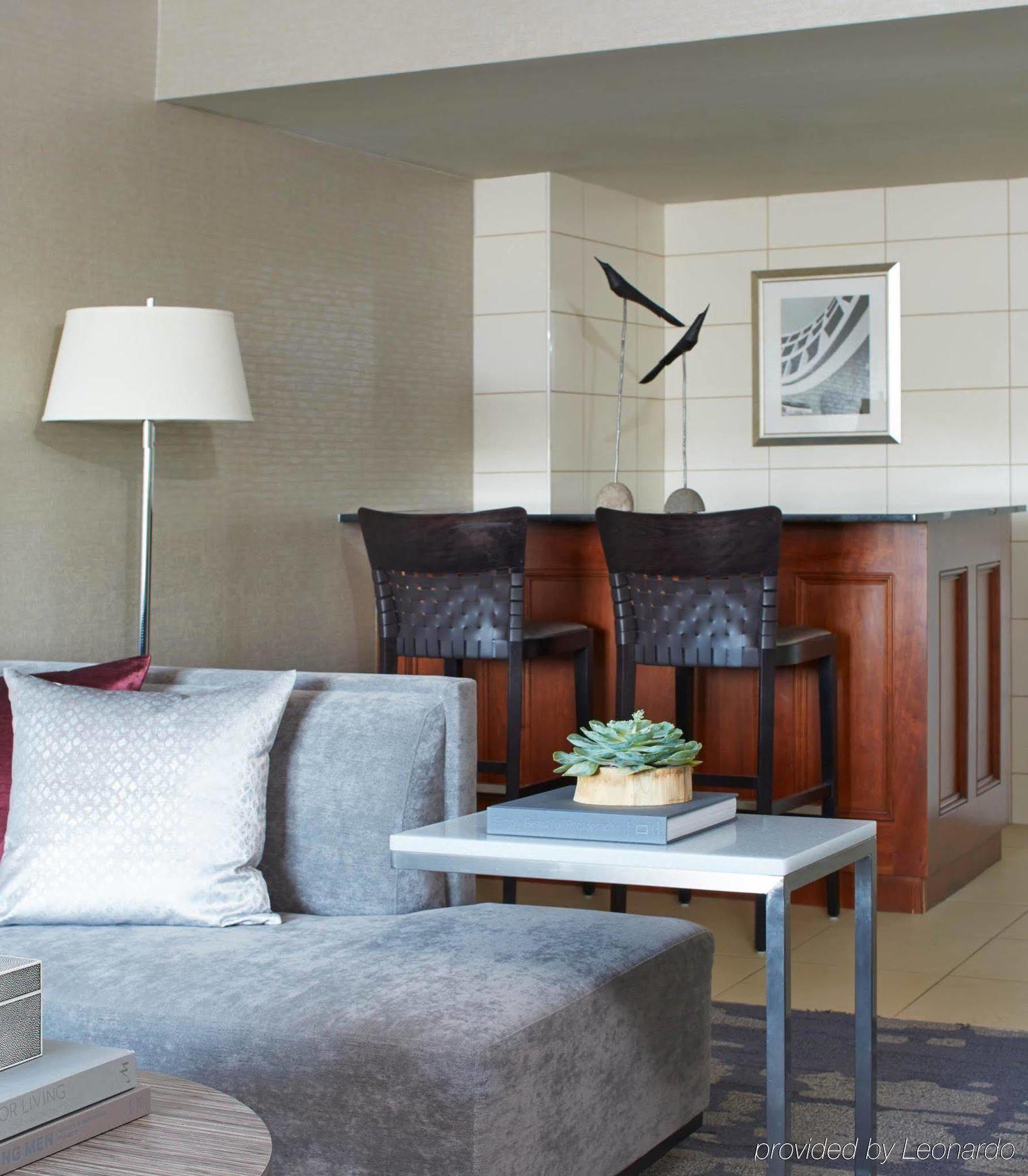 Rochester Airport Marriott Екстериор снимка