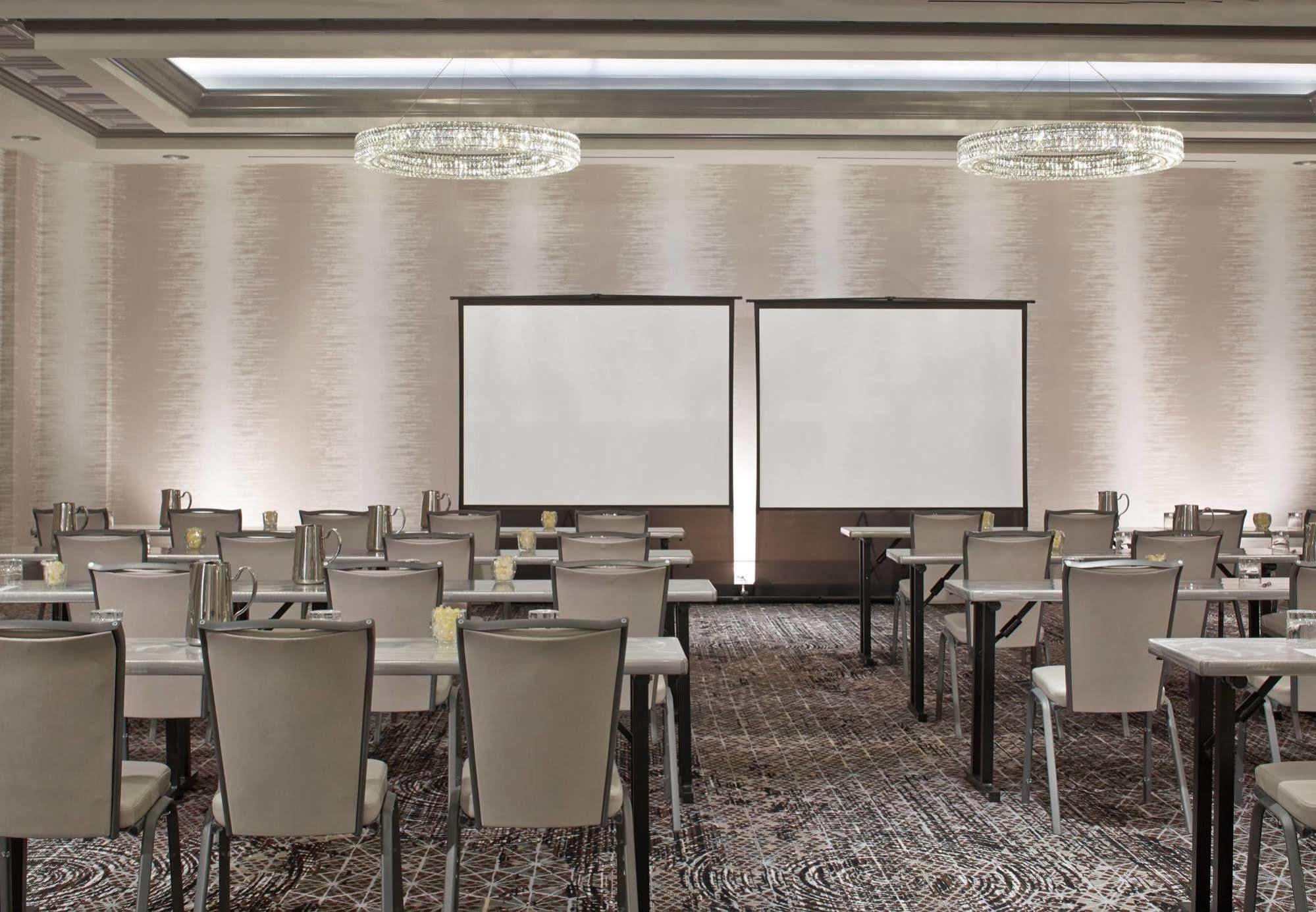 Rochester Airport Marriott Екстериор снимка